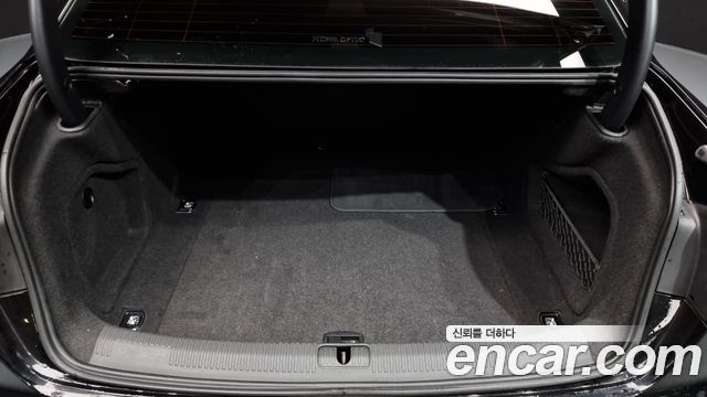 Audi A4 (B9) 40 TFSI Premium