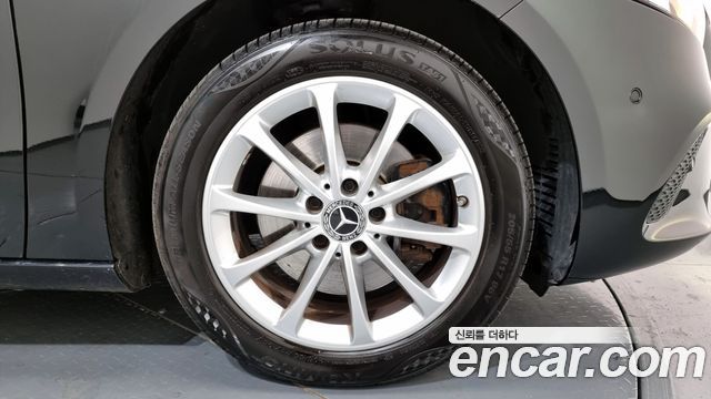 Mercedes-Benz A-Class A220 Hatchback