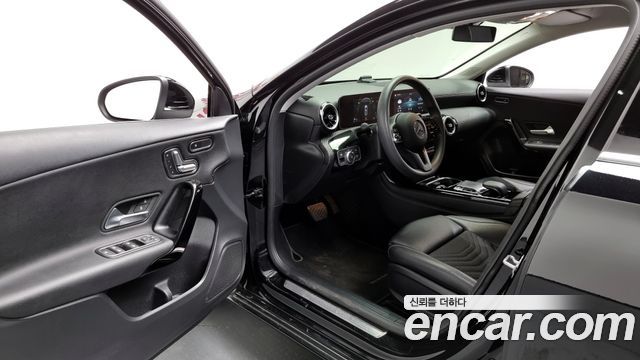 Mercedes-Benz A-Class A220 Hatchback