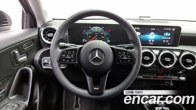 Mercedes-Benz A-Class A220 Hatchback