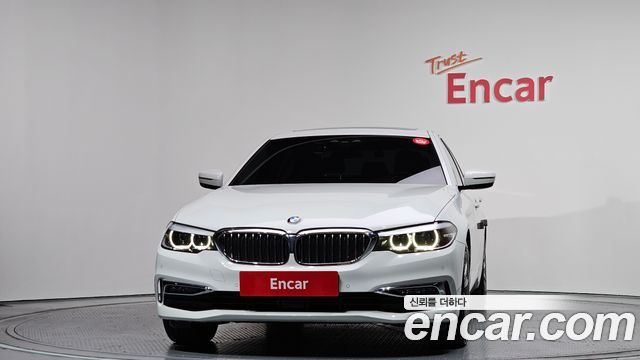 BMW 5-Series 520i Luxury