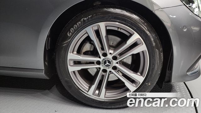 Mercedes-Benz E-Class E250 Avantgarde