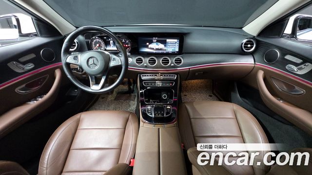Mercedes-Benz E-Class E220d 4MATIC Avantgarde