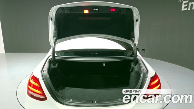 Mercedes-Benz E-Class E220d 4MATIC Avantgarde