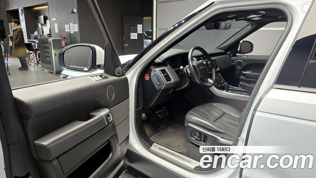 Land Rover Range Rover Sport 3.0 SDV6 HSE Dynamic
