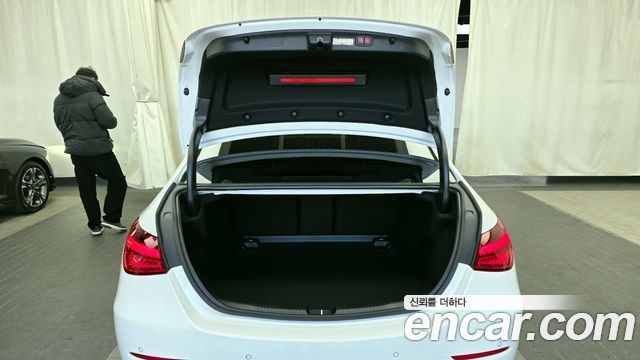 Mercedes-Benz C-Class C200 Avantgarde