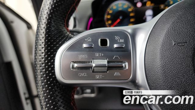 Mercedes-Benz GLB-Class AMG GLB35 4MATIC