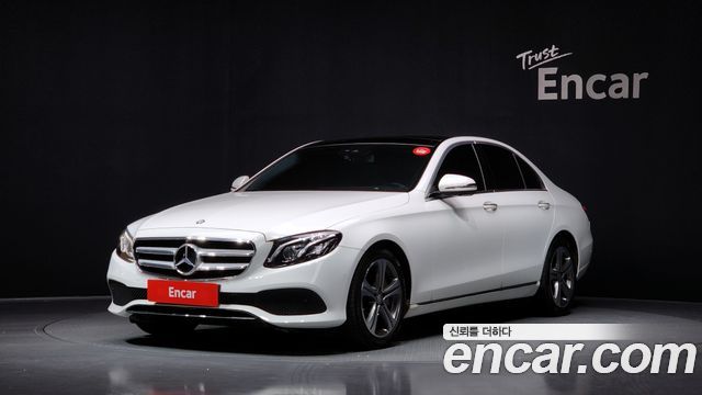 Mercedes-Benz E-Class E300 4MATIC Avnatgarde