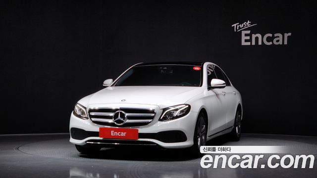 Mercedes-Benz E-Class E300 4MATIC Avnatgarde