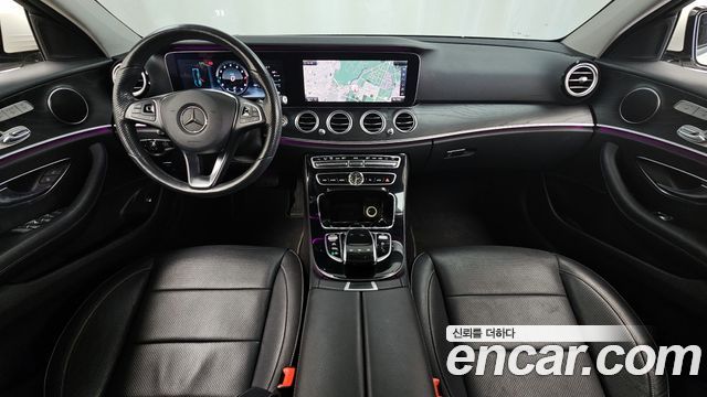 Mercedes-Benz E-Class E300 4MATIC Avnatgarde