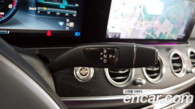 Mercedes-Benz E-Class E300 4MATIC Avnatgarde