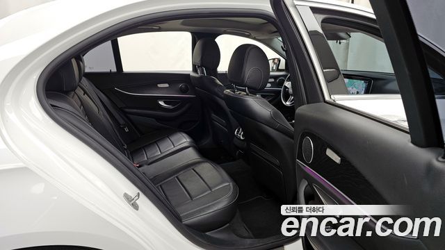 Mercedes-Benz E-Class E300 4MATIC Avnatgarde