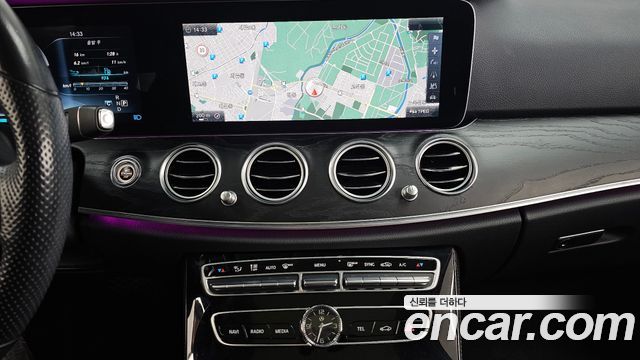 Mercedes-Benz E-Class E300 4MATIC Avnatgarde