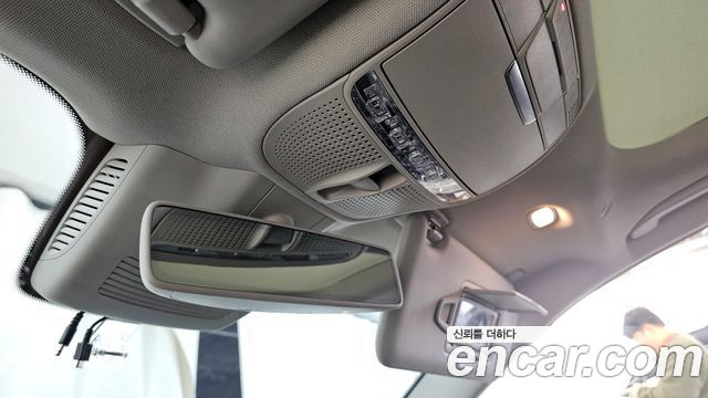 Mercedes-Benz E-Class E300 4MATIC Avnatgarde
