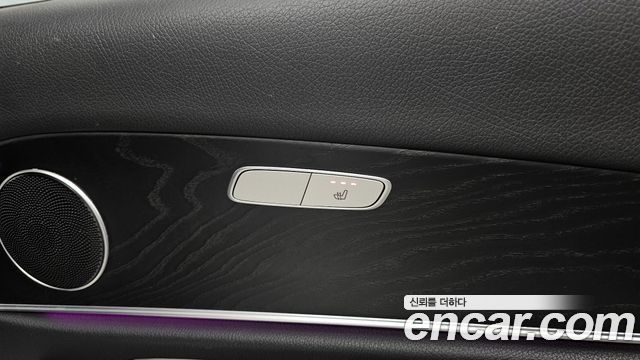 Mercedes-Benz E-Class E300 4MATIC Avnatgarde