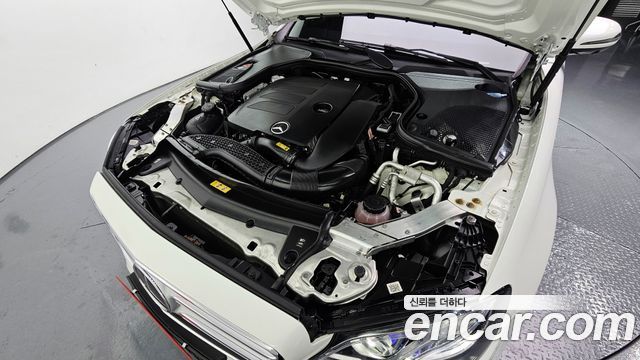 Mercedes-Benz E-Class E350 4MATIC AMG Line