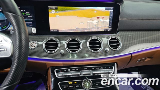 Mercedes-Benz E-Class E350 4MATIC AMG Line