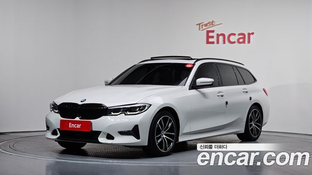 BMW 3-Series 320i Touring Luxury