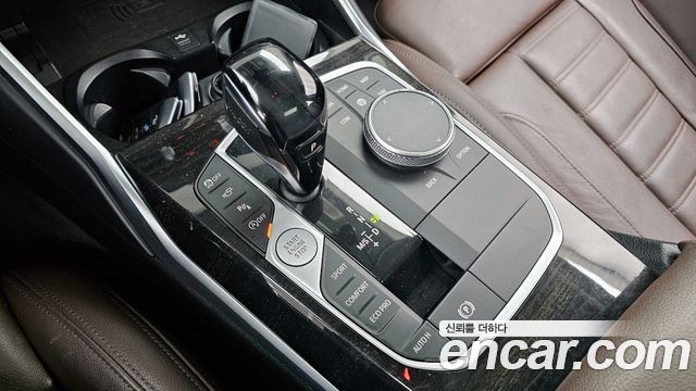 BMW 3-Series 320i Touring Luxury