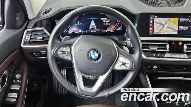 BMW 3-Series 320i Touring Luxury