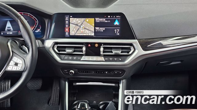 BMW 3-Series 320i Touring Luxury