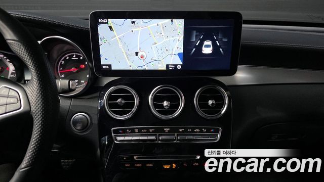 Mercedes-Benz GLC-Class GLC300 4MATIC AMG Line