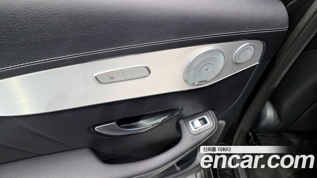 Mercedes-Benz GLC-Class GLC300 4MATIC AMG Line