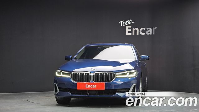 BMW 5-Series 530i xDrive Luxury