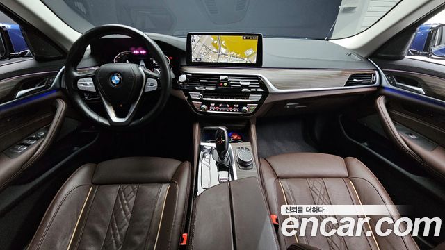 BMW 5-Series 530i xDrive Luxury
