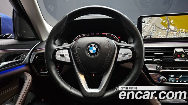 BMW 5-Series 530i xDrive Luxury