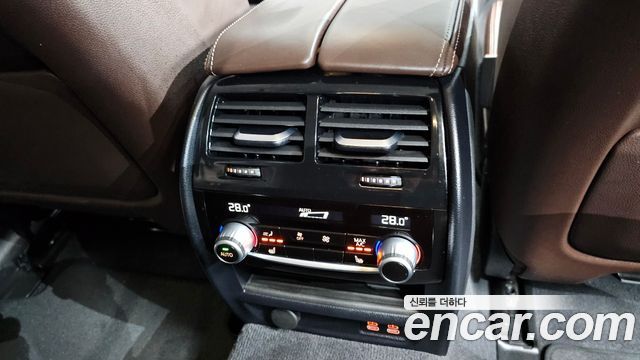 BMW 5-Series 530i xDrive Luxury