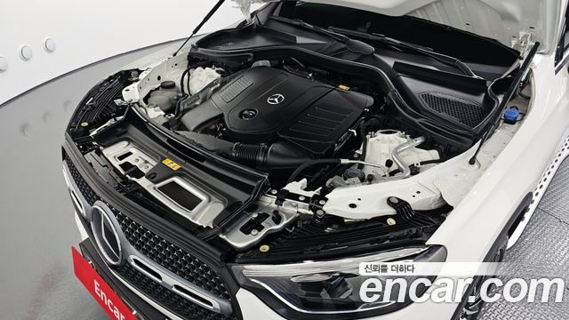 Mercedes-Benz GLC-Class GLC300 4MATIC AMG Line