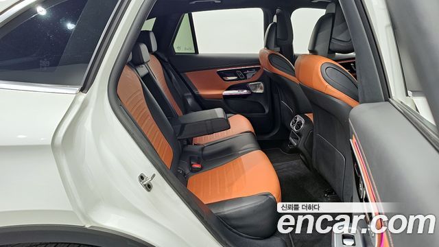 Mercedes-Benz GLC-Class GLC300 4MATIC AMG Line
