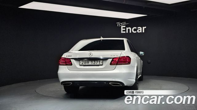 Mercedes-Benz E-Class E220 Bluetec Avantgarde Sport