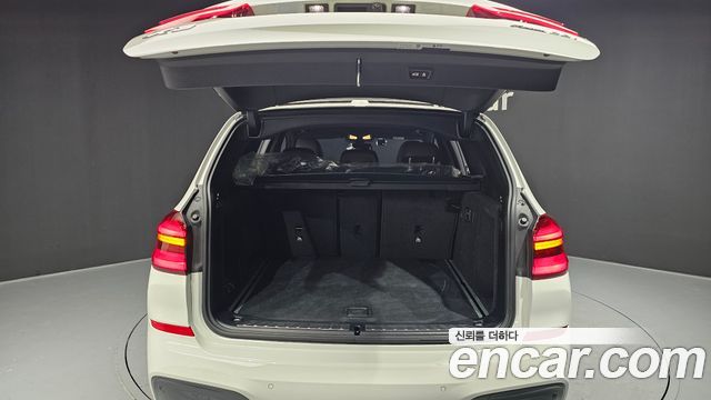 BMW X3 xDrive 20i M sports Online Exclusive Edition