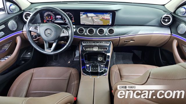 Mercedes-Benz E-Class E300 4MATIC Avnatgarde