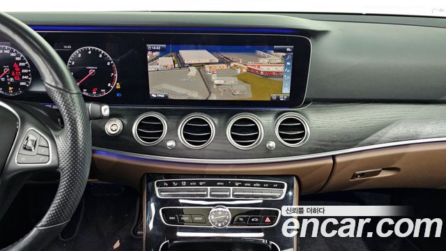 Mercedes-Benz E-Class E300 4MATIC Avnatgarde