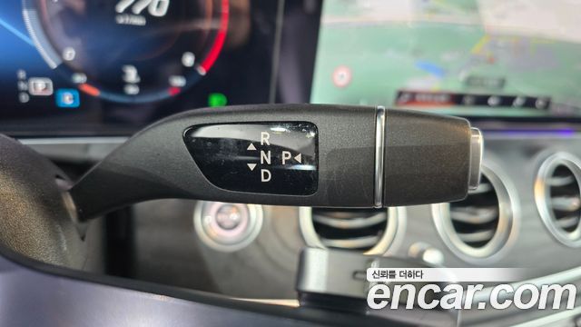 Mercedes-Benz E-Class E220d 4MATIC AMG Line