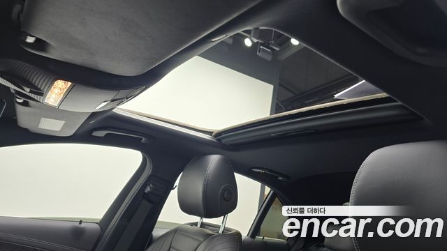 Mercedes-Benz E-Class E220d 4MATIC AMG Line