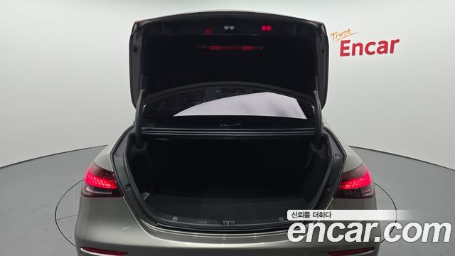 Mercedes-Benz E-Class E220d 4MATIC AMG Line