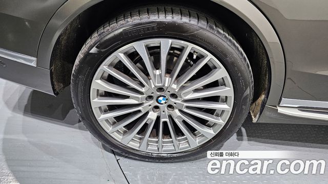 BMW X7 xDrive 40i Design Pure Excellence 7-Seater