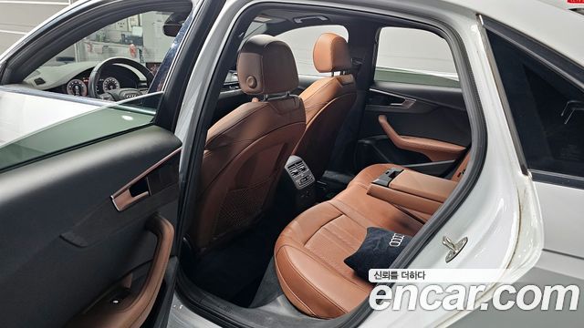 Audi A4 45 TFSI Quattro Premium