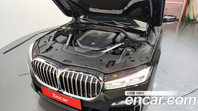 BMW 7-Series 740Li xDrive M Sport Package