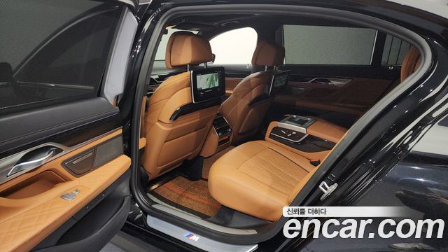 BMW 7-Series 740Li xDrive M Sport Package