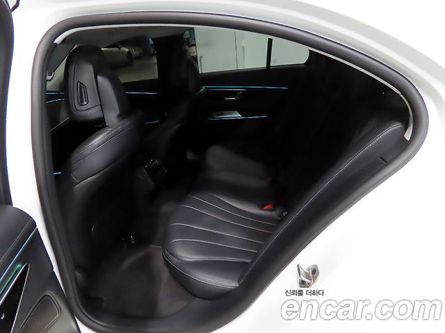 Mercedes-Benz E-Class E200 Avantgarde