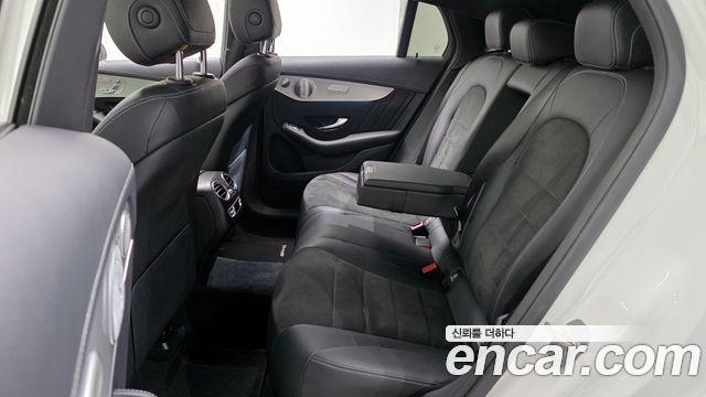 Mercedes-Benz GLC-Class GLC300 4MATIC AMG Line Coupe