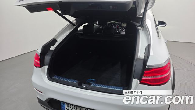 Mercedes-Benz GLC-Class GLC300 4MATIC AMG Line Coupe