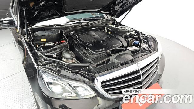 Mercedes-Benz E-Class E300 Elegance