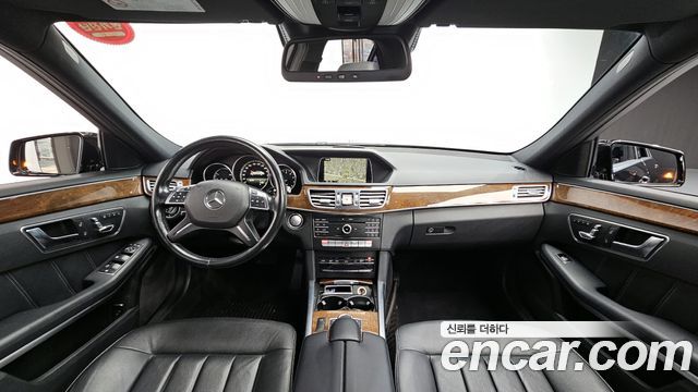 Mercedes-Benz E-Class E300 Elegance