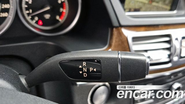 Mercedes-Benz E-Class E300 Elegance